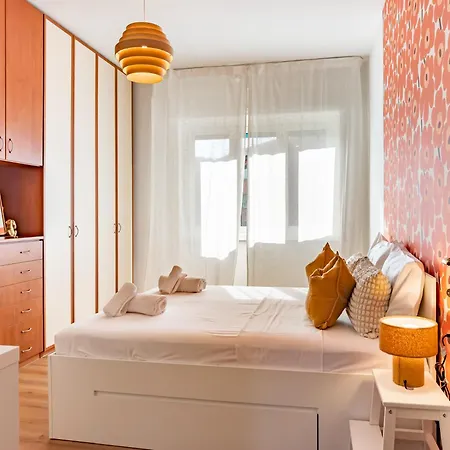 New! Modern Milanese - 3 Min To Metro Milaan