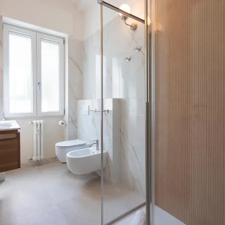 Modern Large Apartment, Bocconi 10 Min Walk, Porta Romana, 4 Guests *