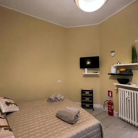 Comodo Monolocale A 2 Minuti Da Stazione Appartement *