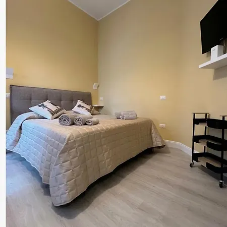 Comodo Monolocale A 2 Minuti Da Stazione Appartement *
