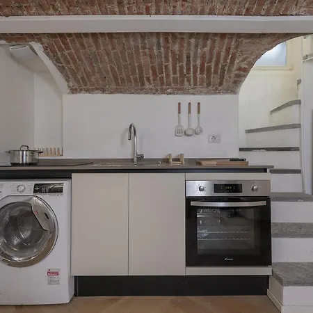Charming Navigli - 10 Minuti Dal Duomo Appartement Milaan