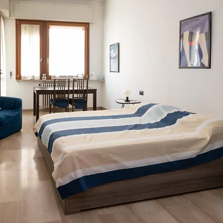 Spacious Aparment 10 Mins Walk From Duomo * Milano