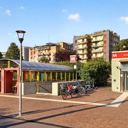 Cialdini - Metro M3 - Duomo 15 Min 米兰