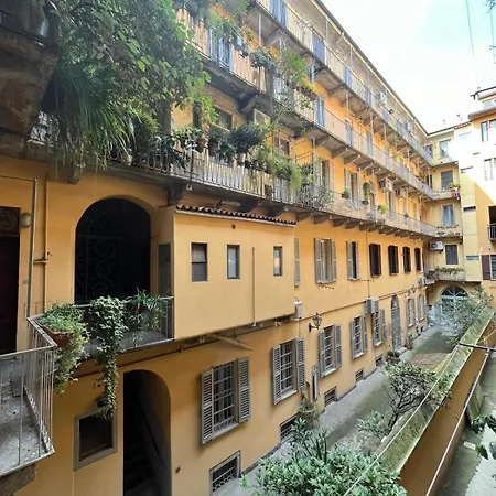 Διαμέρισμα Ticinese78 In The Heart Of Old By Hospity