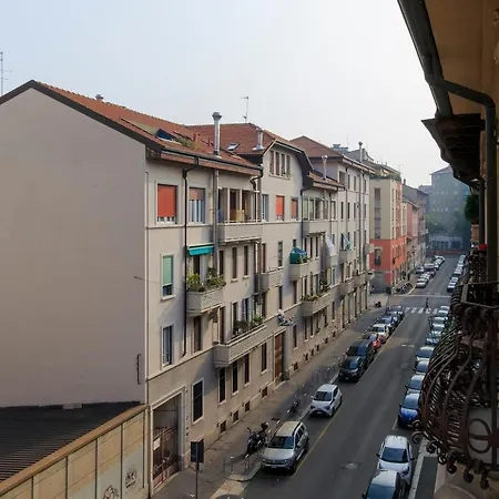 Xenia - 2 In Via Perugino 16
