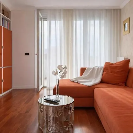 Stylish Retreat At Pop Portaluppi Appartement Milaan