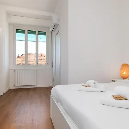 Modern With Balcony In For 4 *