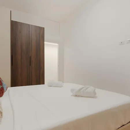 Apartamento Guesthost - Comfy Flat X6 In Porta Romana Milán