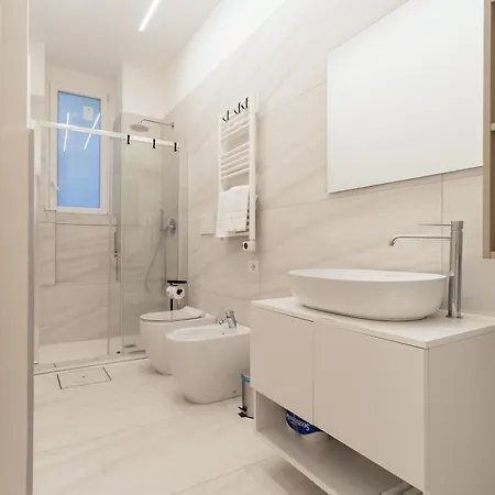 Guesthost - Comfy Flat X6 In Porta Romana Appartement *