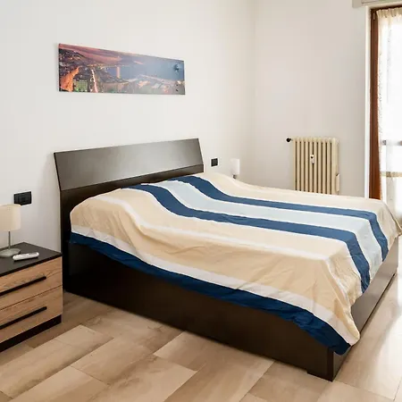 Spacious Aparment 10 Mins Walk From Duomo *