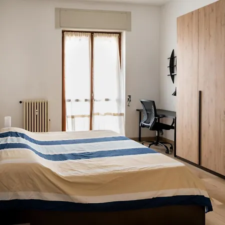 Spacious Aparment 10 Mins Walk From Duomo Appartement Milaan