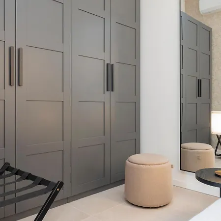 Apartamento New Design With Balcony, Bocconi 10 Min Walk, 4 Guests Milán
