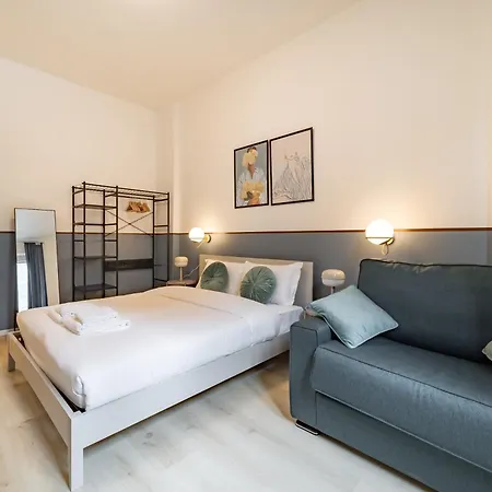 8 Minute Walk From Station * Milaan