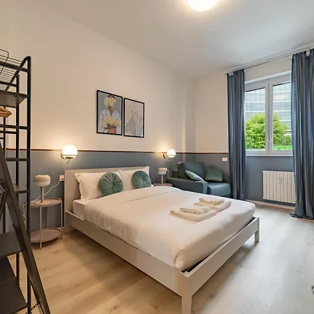 Appartement 8 Minute Walk From Station