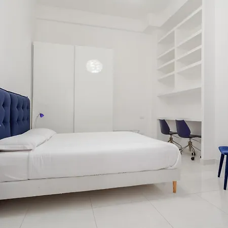Lägenhet Duomo E Tribunale Luxury 2 Bedroom 2 Bathroom *