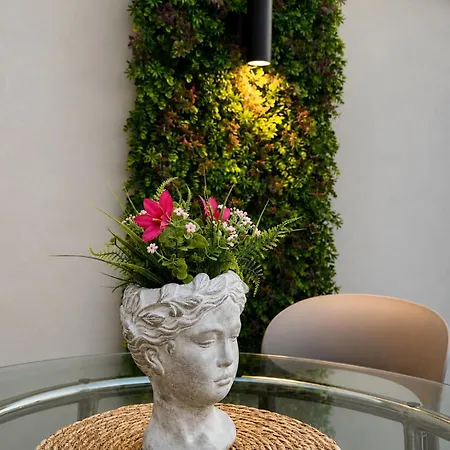 Private Terrace & Smart Spaces - Relax In The Lägenhet