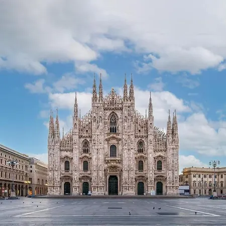 Duomo Luxury Loft شقة *