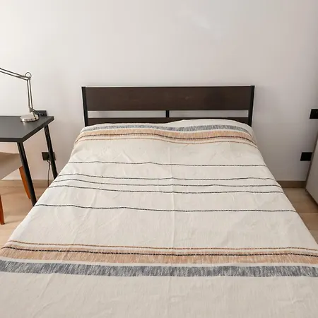 Spacious Aparment 10 Mins Walk From Duomo Appartement Milaan