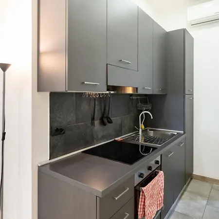 Spacious Aparment 10 Mins Walk From Duomo