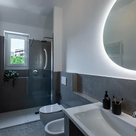 Stayeasy Ranzoni - 4 Bedrooms, Close To M1 Metro Lägenhet Milano