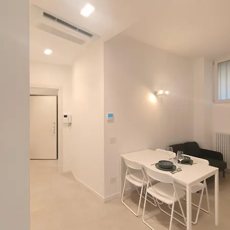 Duomo 10 Min - Spacious With Ac, Dryer & Self Check-in * Milano