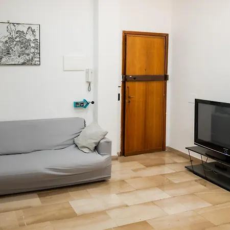 Appartamento Spacious Aparment 10 Mins Walk From Duomo *