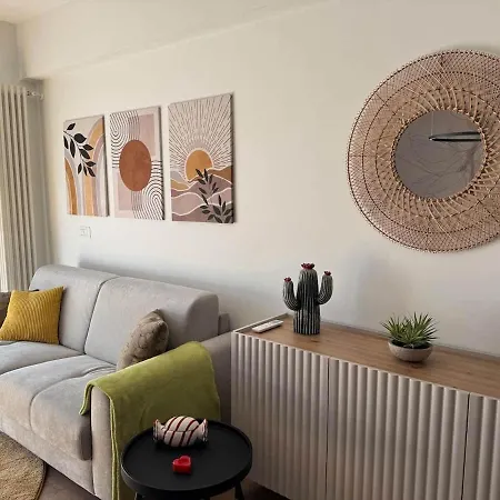 Unipol Dome | Terrace, Park View & Parking Appartement