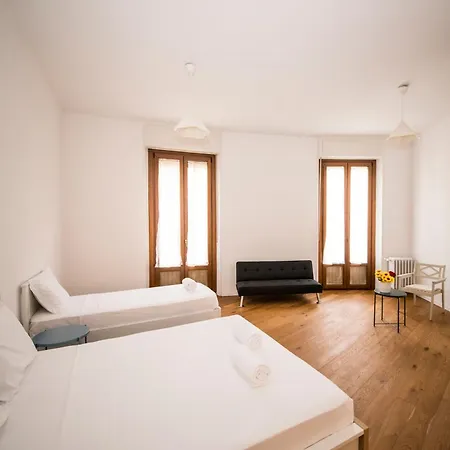 Hearth Centre Navigli 公寓 *