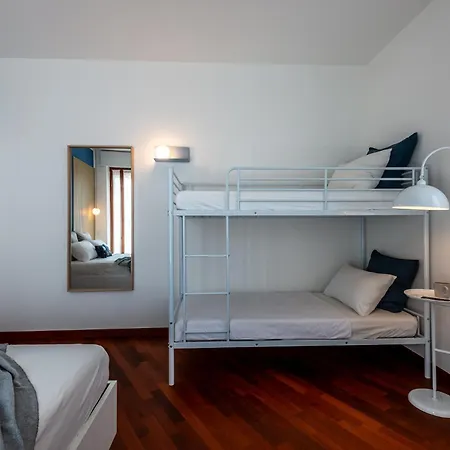 Stayeasy Ranzoni - 4 Bedrooms, Close To M1 Metro Milano