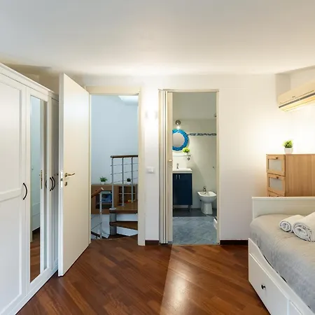 Ermes - 2 With Private Bathroom דירה *