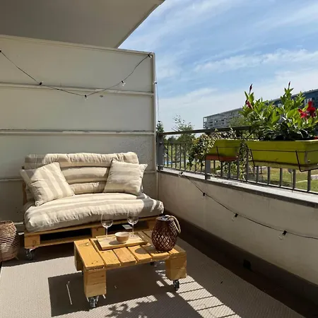 Unipol Dome | Terrace, Park View & Parking Appartement Milaan