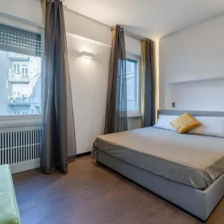 شقة Con 2 Da Letto Vicino Al Duomo, *