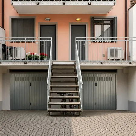 Ermes - 2 With Private Bathroom דירה