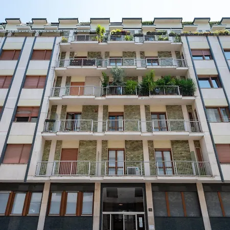 Spacious Aparment 10 Mins Walk From Duomo *