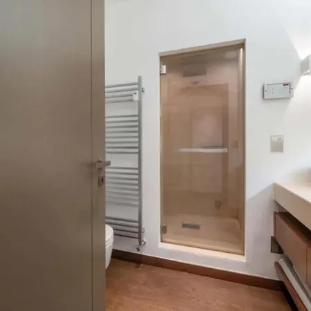 شقة Con 2 Da Letto Vicino Al Duomo, *