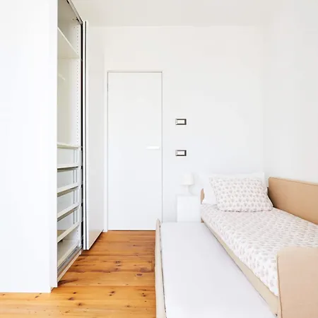 Διαμέρισμα Luxury 3br Penthouse With Duomo View & Hot Tub Μιλάνο