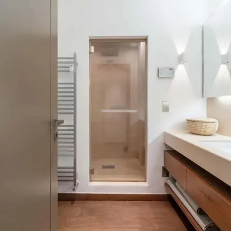 Con 2 Da Letto Vicino Al Duomo, ميلان