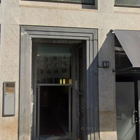 Con 2 Da Letto Vicino Al Duomo, شقة