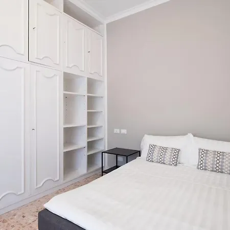Bed & Breakfast Cozy In The Center Of Milaan