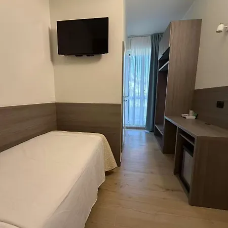 Parma Hotel 2*