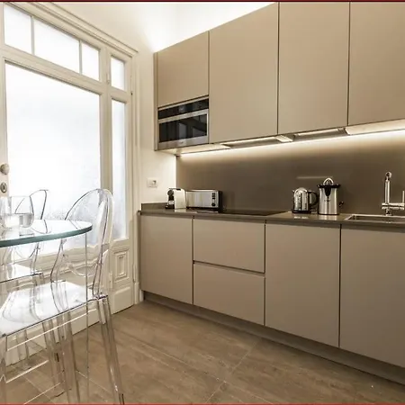 Heart Duomo Gallery Apartment Milan