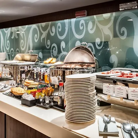 Crowne Plaza By Ihg 4*