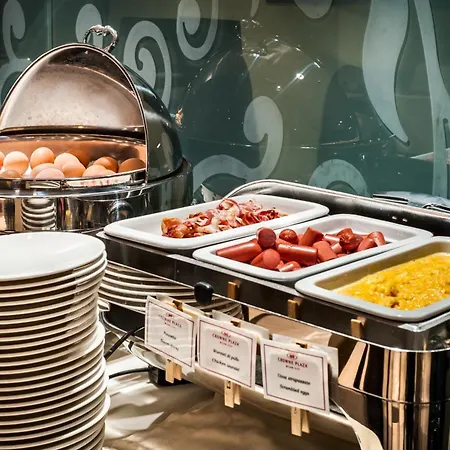 Crowne Plaza By Ihg 4*