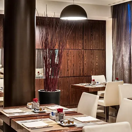 Отель Crowne Plaza By Ihg