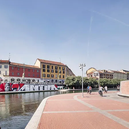 Easylife - - D'annunzio - Navigli * Milánó
