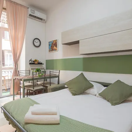 New In Downtown Close To Duomo شقة