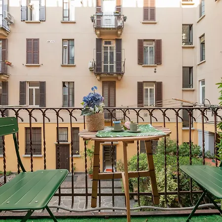 New In Downtown Close To Duomo شقة