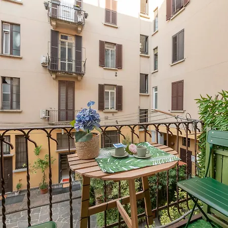 New In Downtown Close To Duomo شقة *
