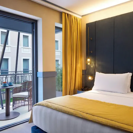 Hotel Nemi, Milan, A Tribute Portfolio