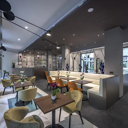 ホテル Palazzo Vittoria 4*